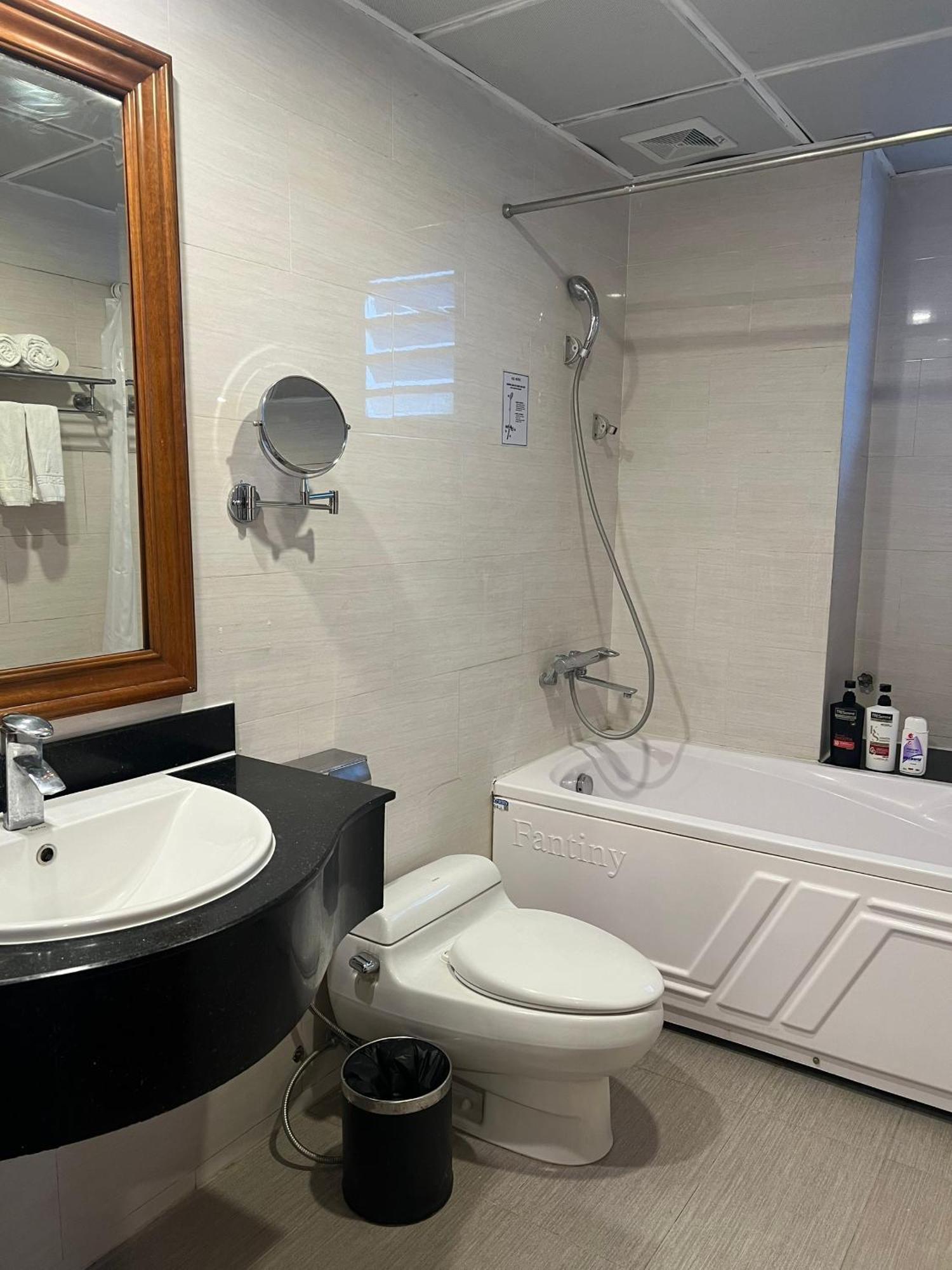 A25 Hotel - 19 Phan Dinh Phung Hanoi Exterior photo